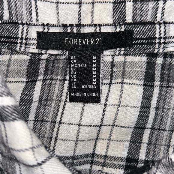 Forever 21 Multi Patchwork Plaid Cropped Flannel Shirt Black White Size M - Picture 9 of 10